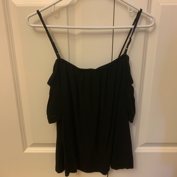 Off the shoulder TShirt - Picture 4 of 4